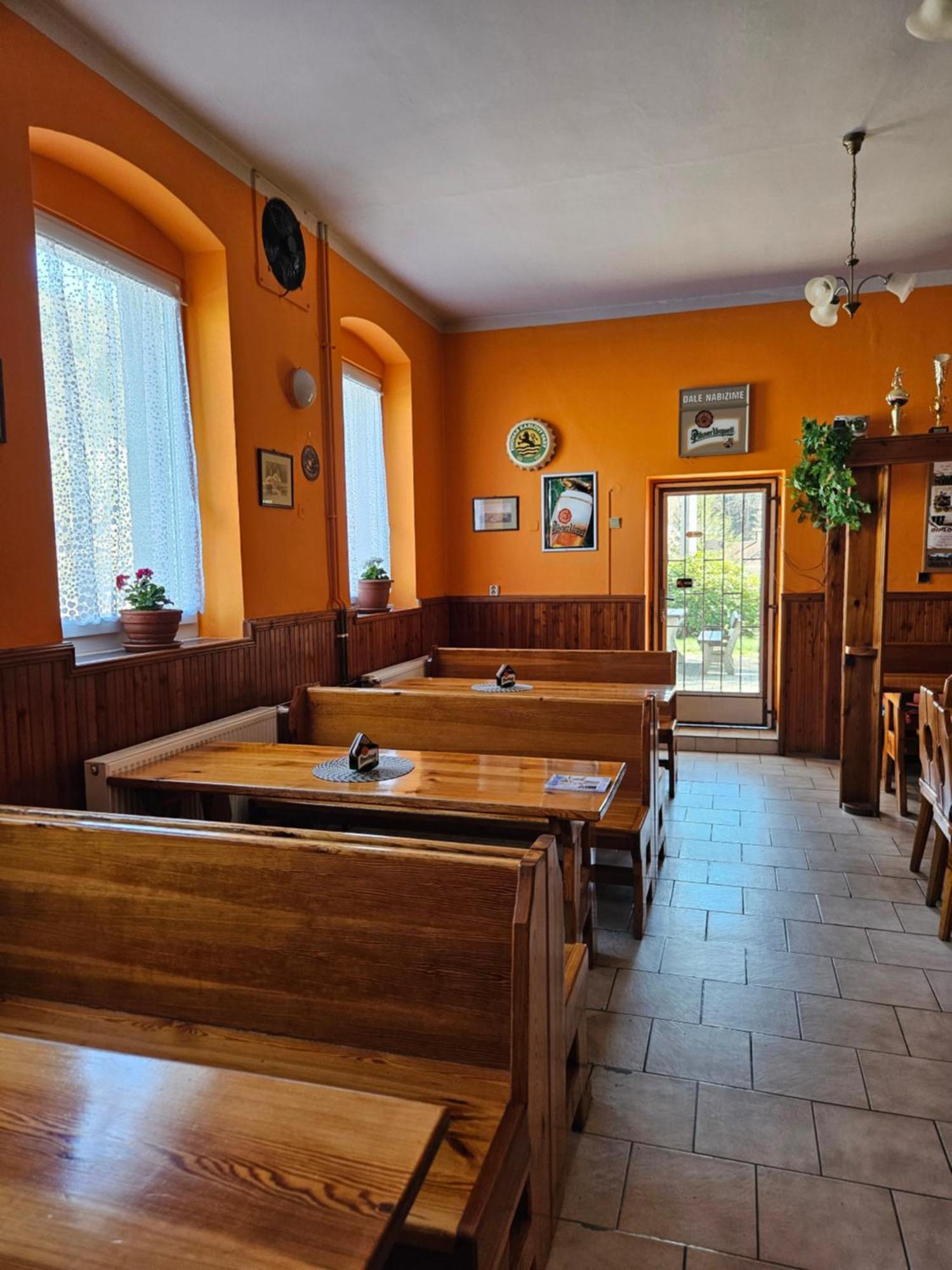 Guest House Pod Lesem Merklin Exterior foto